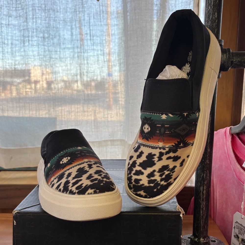 Leopard Print Slip-On Shoes
